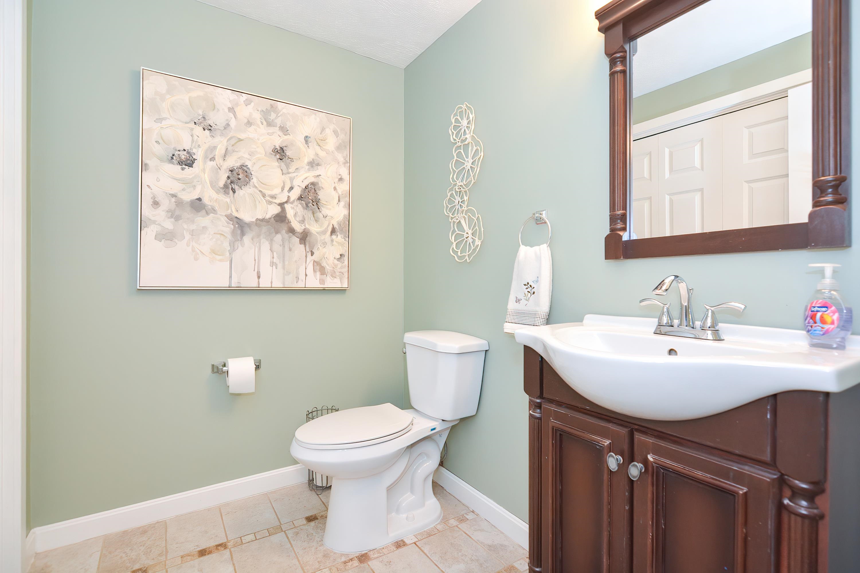 5 Tsienneto Road, Unit 148 Derry, NH 03038 - Photo 7 of 34 Gallery Image 7