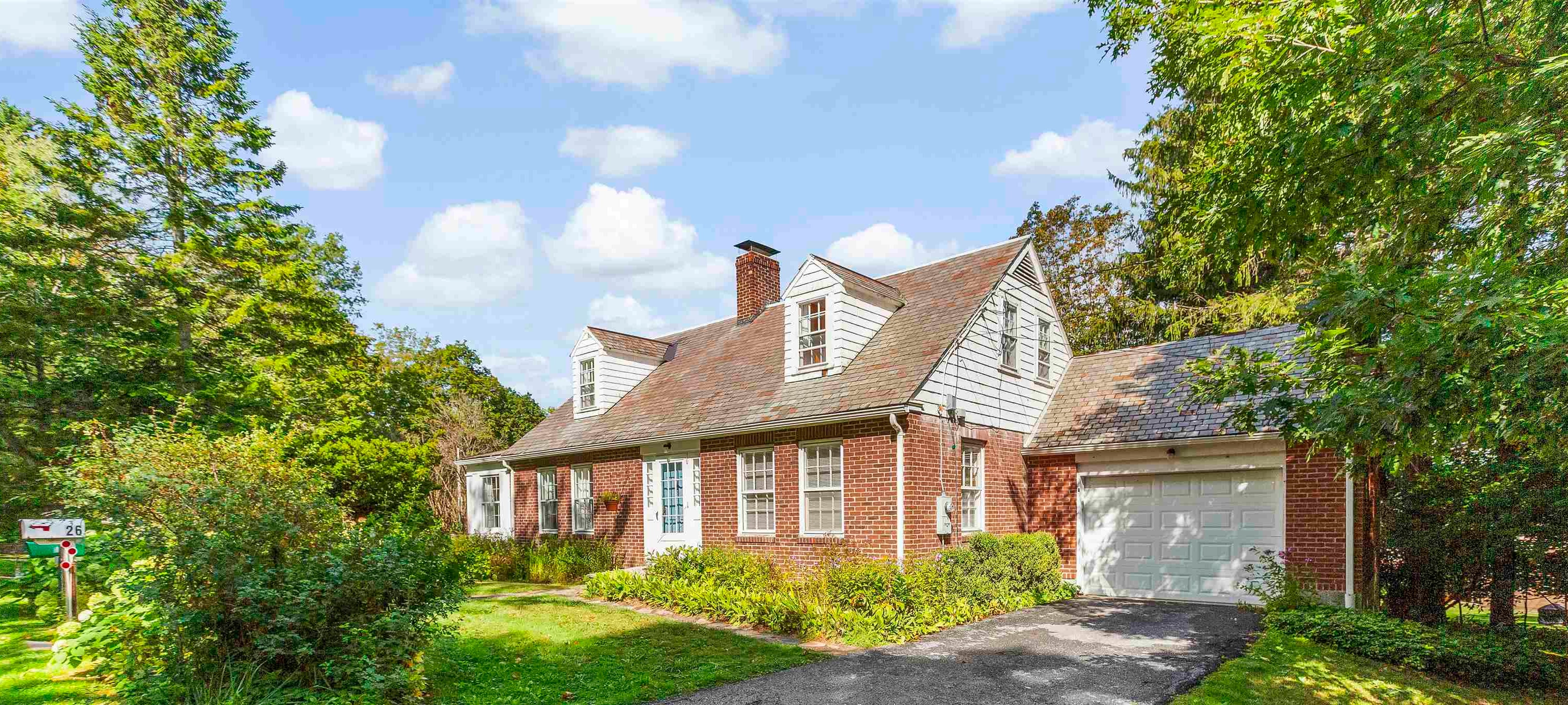 26 College Road Bennington, VT 05257 - Photo 3 of 29