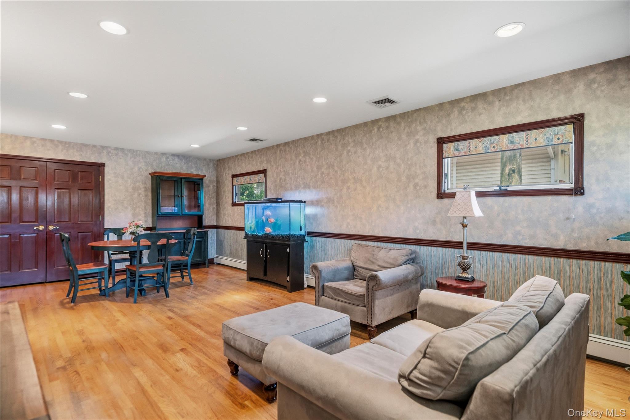565 Mohawk Road West West Hempstead, NY 11552 - Photo 25 of 48