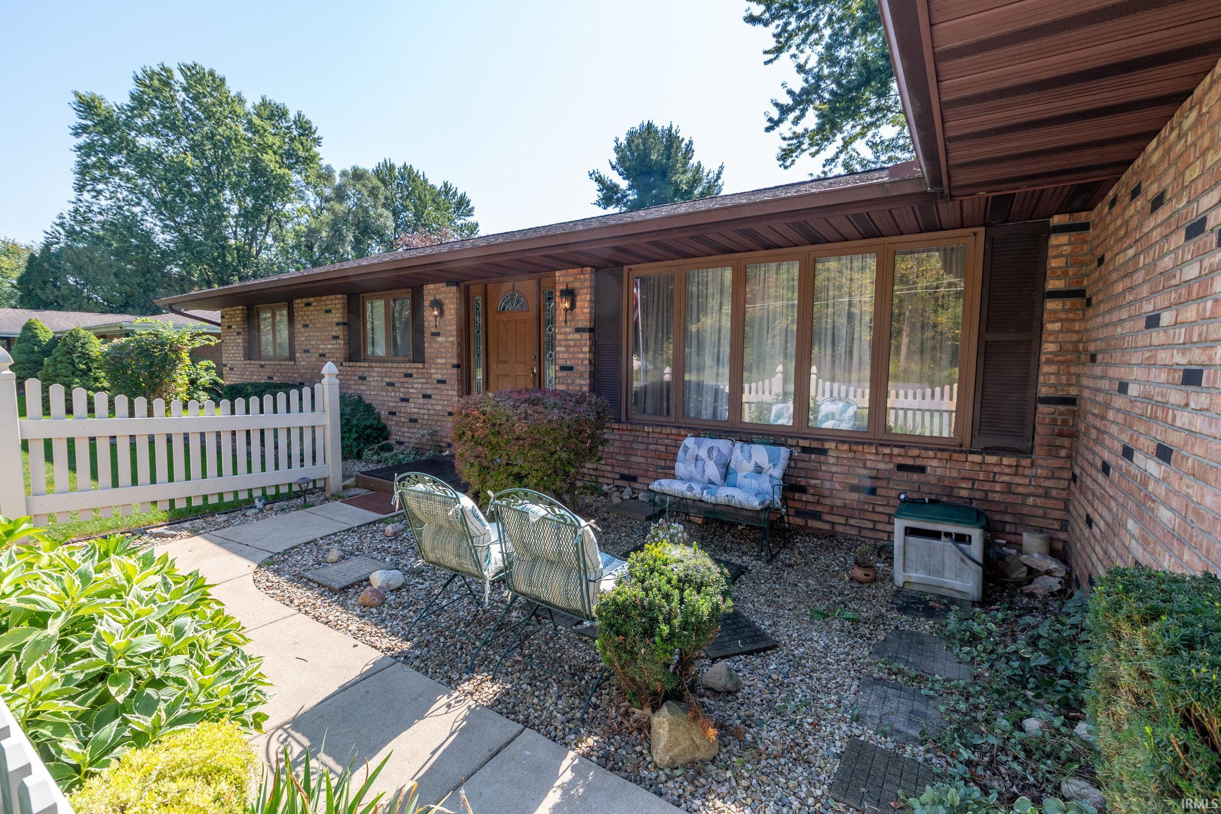 12909 Tyler Road Lakeville, IN 46536 - Photo 3 of 36