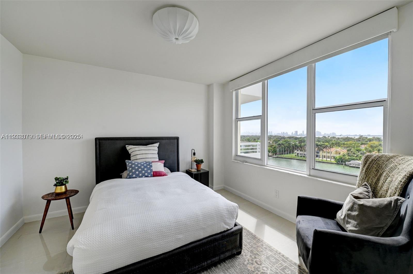 5600 Collins Avenue, Unit 9M Miami Beach, FL 33140 - Photo 16 of 26