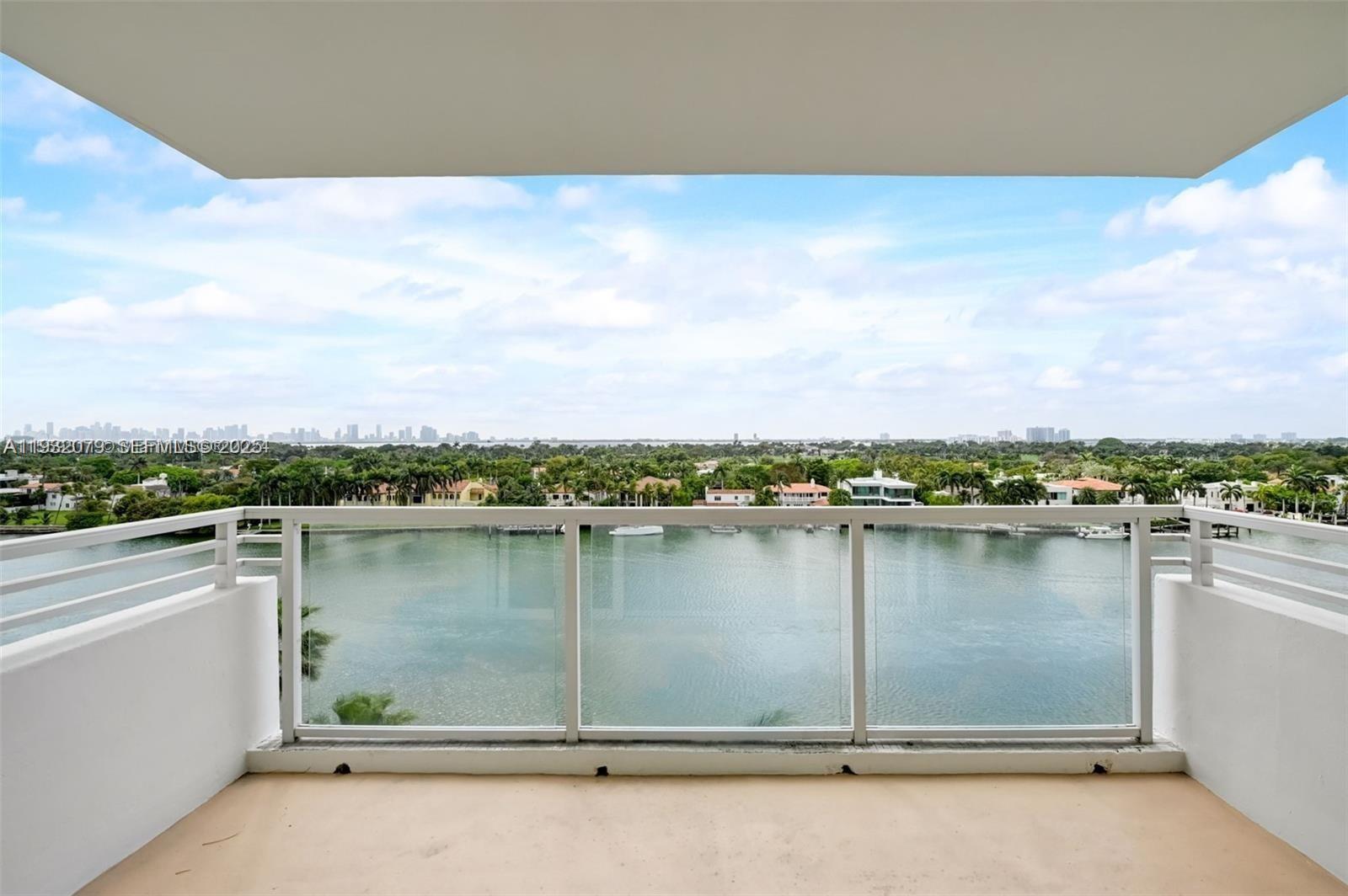 5600 Collins Avenue, Unit 9M Miami Beach, FL 33140 - Photo 2 of 26