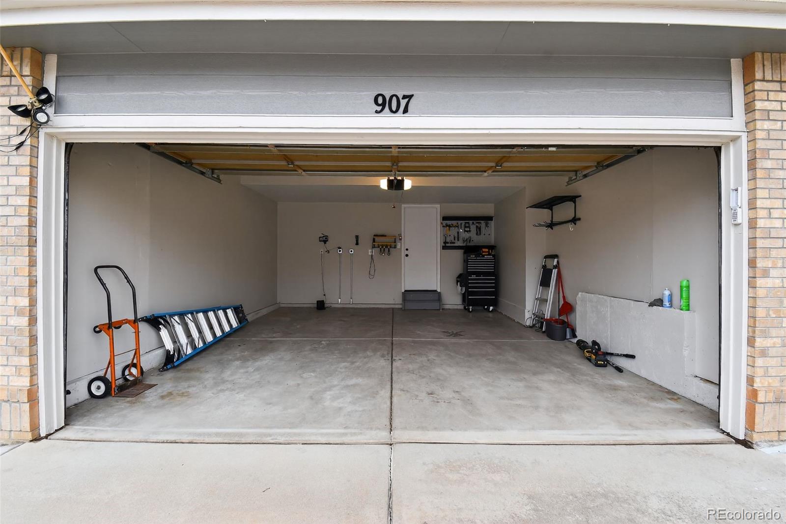 907 Riddlewood Lane Highlands Ranch, CO 80129 - Photo 28 of 33 Gallery Image 28