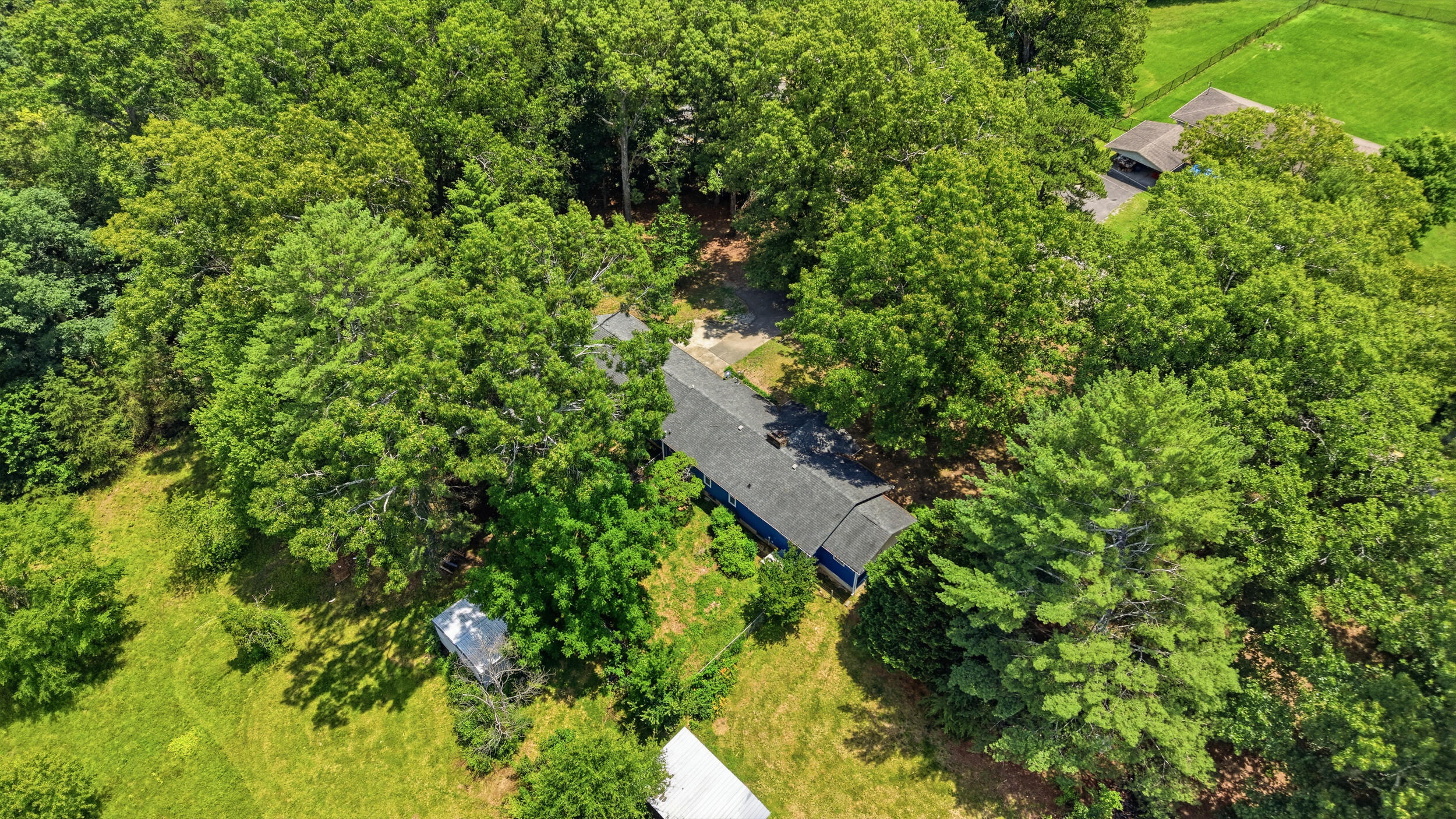 8525 West Crabtree Road Hixson, TN 37343 - Photo 29 of 37 32_8525 w crabtree rd-32