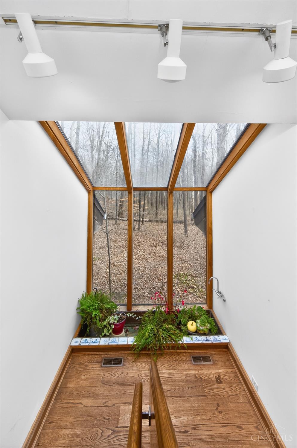8905 Hopewell Road Cincinnati, OH 45242 - Photo 21 of 51