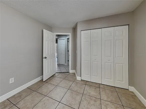 $1,999 | Undisclosed Address, Valrico, FL 33594