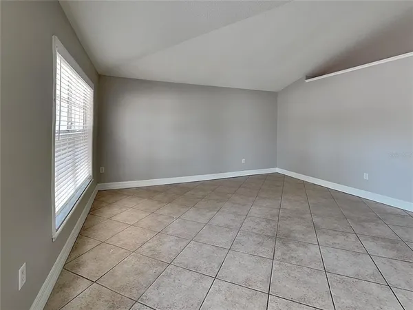 $1,999 | Undisclosed Address, Valrico, FL 33594