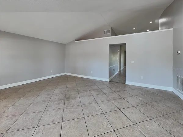 $1,999 | Undisclosed Address, Valrico, FL 33594