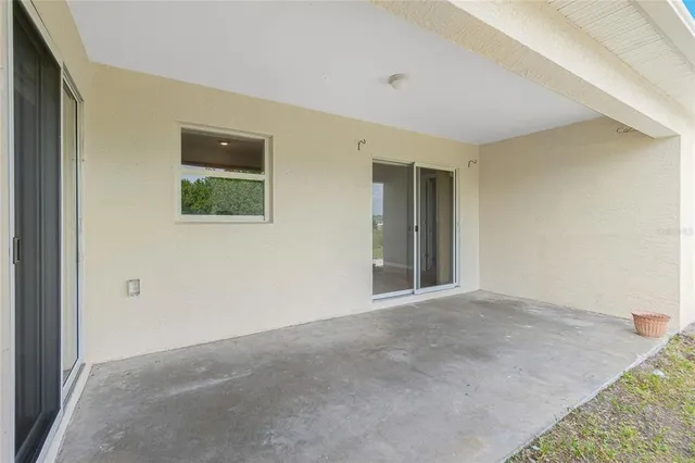 a view of livingroom with an empty space