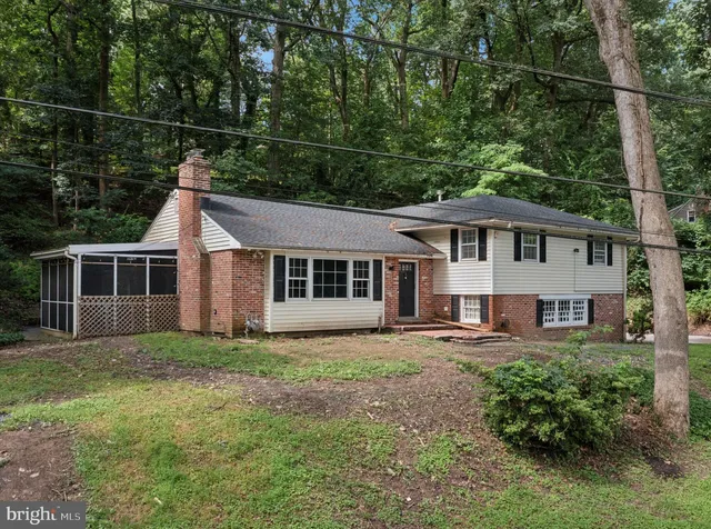 $750,000 | 542 Upper Weadley Road, Wayne, PA 19087