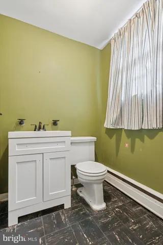 $750,000 | 542 Upper Weadley Road, Wayne, PA 19087