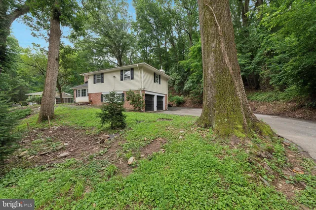 $750,000 | 542 Upper Weadley Road, Wayne, PA 19087