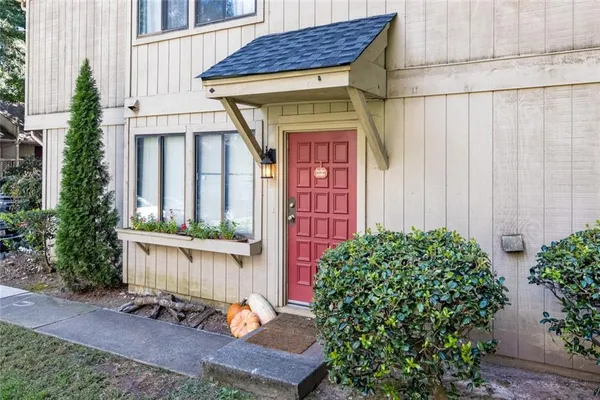 $1,695 | 2109 Defoors Ferry Road Northwest, Unit A, Atlanta, GA 30318