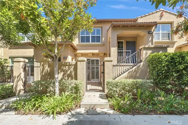 $900,000 | 46 New Season, Irvine, CA 92602