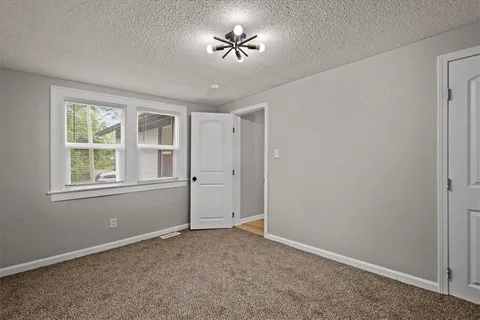 $169,900 | 1007 South Crisp Avenue, Independence, MO 64054