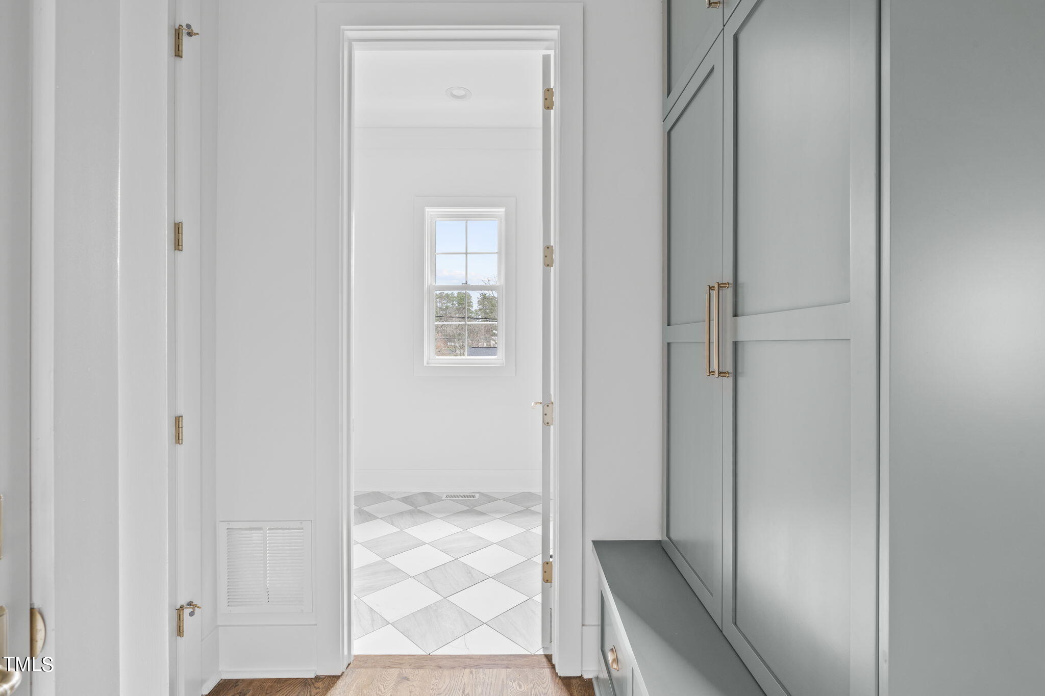 910 Tyrrell Road Raleigh, NC 27609 - Photo 25 of 49 Interior_18