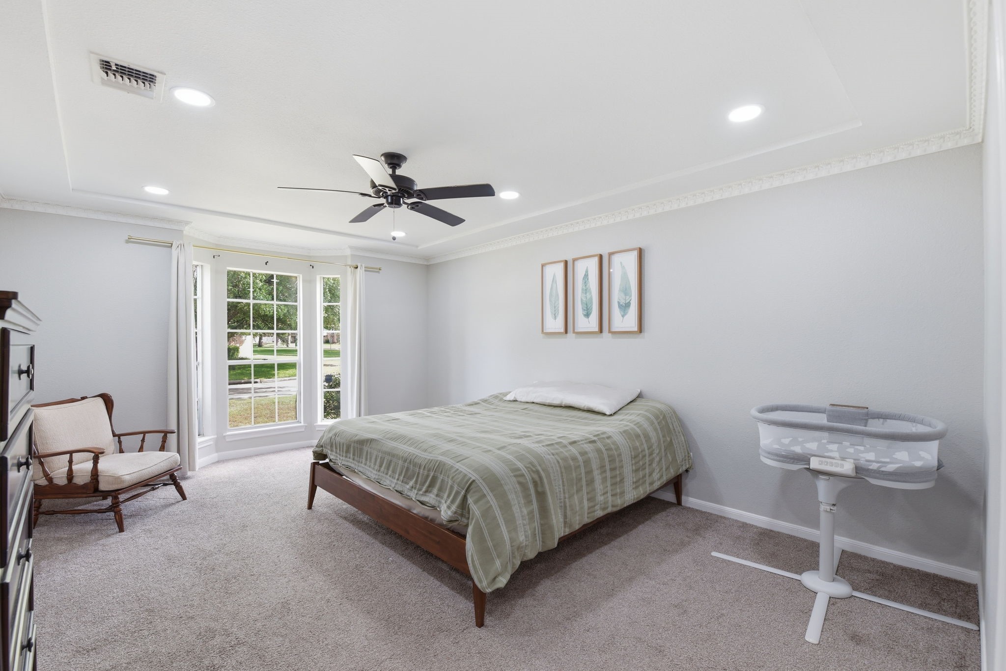 3603 Beech Hill Drive Spring, TX 77388 - Photo 21 of 44 Spacious first-floor primary suite offers privacy, comfort, and room to truly unwind. There is even room for a sitting area so you can read your favorite book.