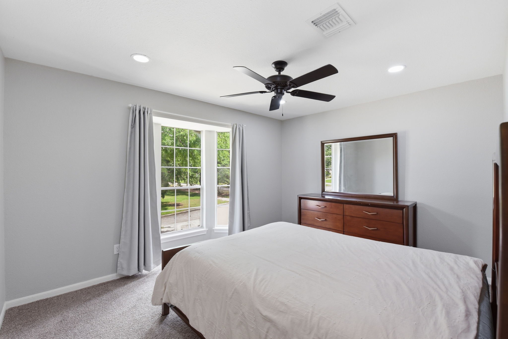 3603 Beech Hill Drive Spring, TX 77388 - Photo 36 of 44 Which room does your family want as their own?