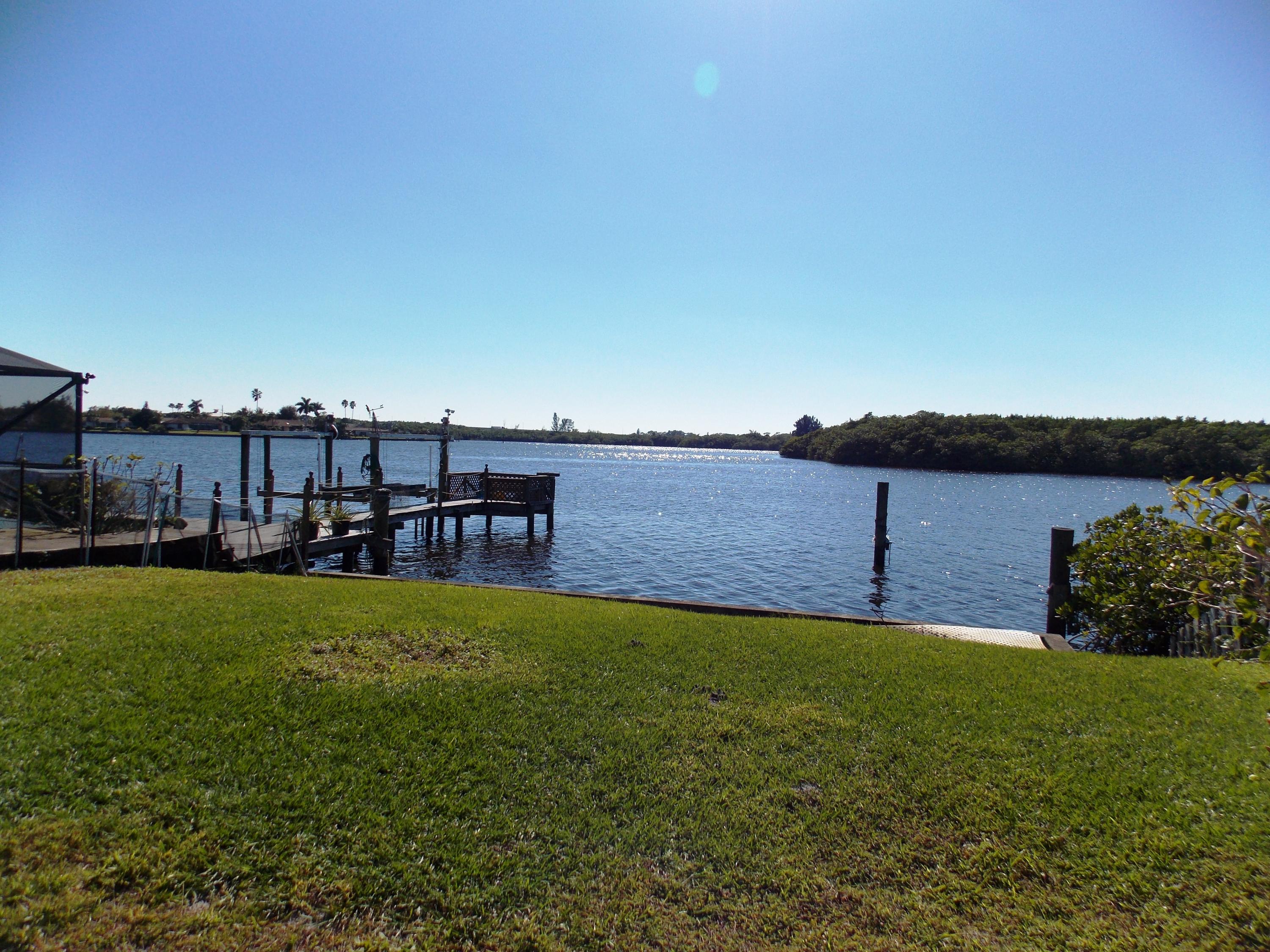 100 Southwest Hideaway Place Stuart, FL 34994 - Photo 2 of 23