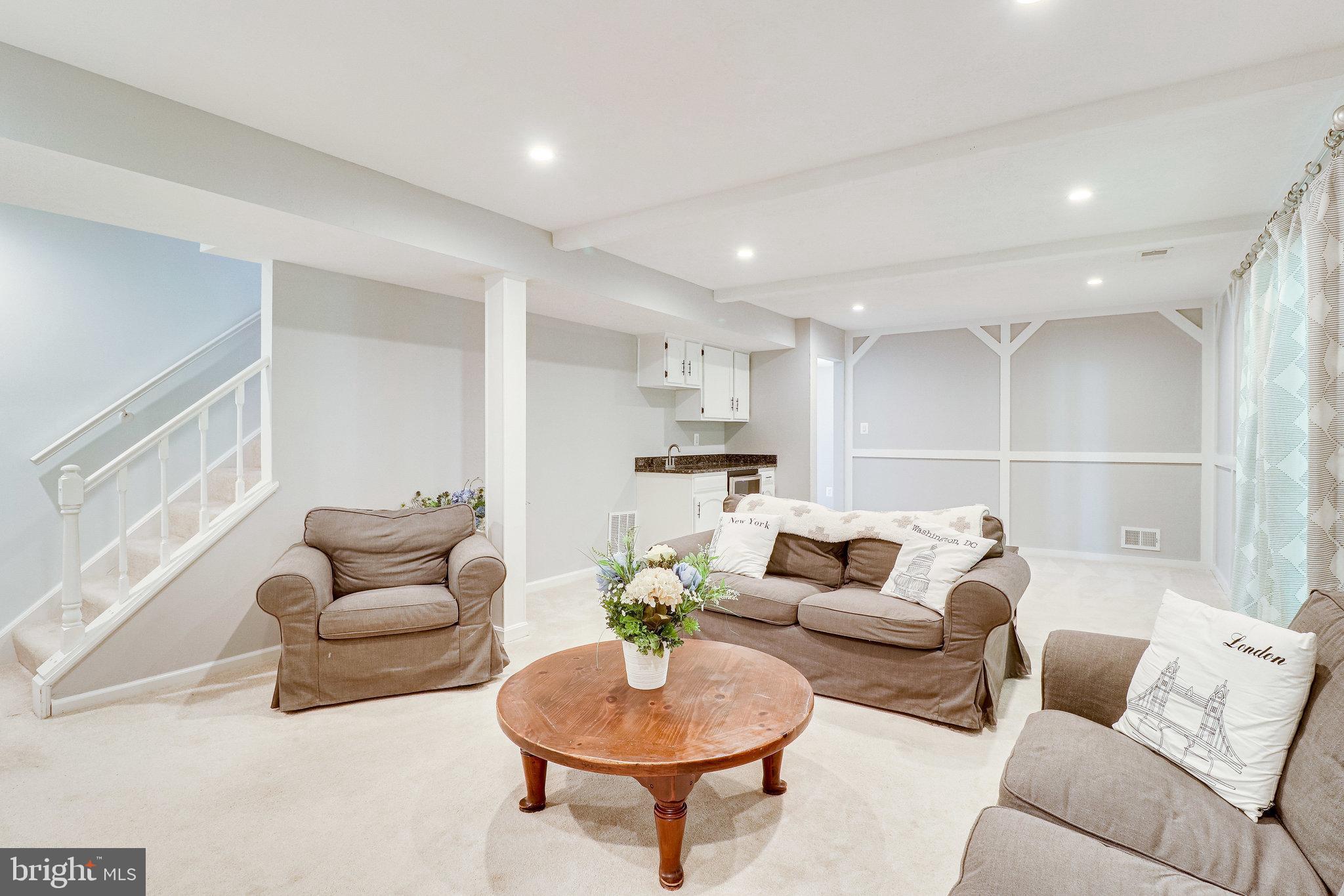 7715 Mulberry Bottom Lane Springfield, VA 22153 - Photo 29 of 45 Great Space for Entertaining!