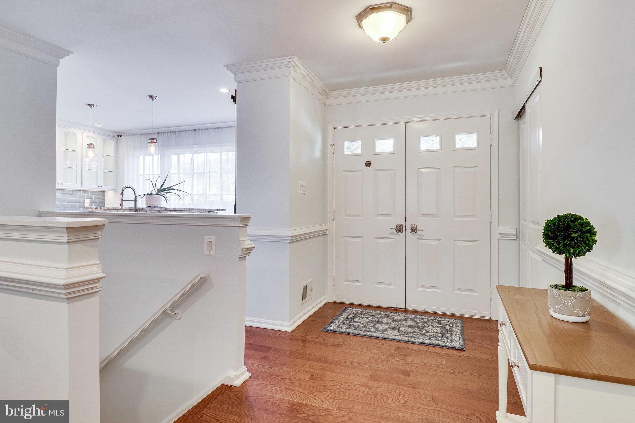 7715 Mulberry Bottom Lane Springfield, VA 22153 - Photo 3 of 45 Entry