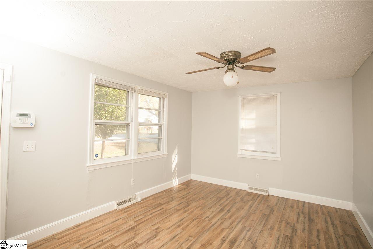 113 Augusta Street Easley, SC 29640 - Photo 17 of 26 Gallery Image 17