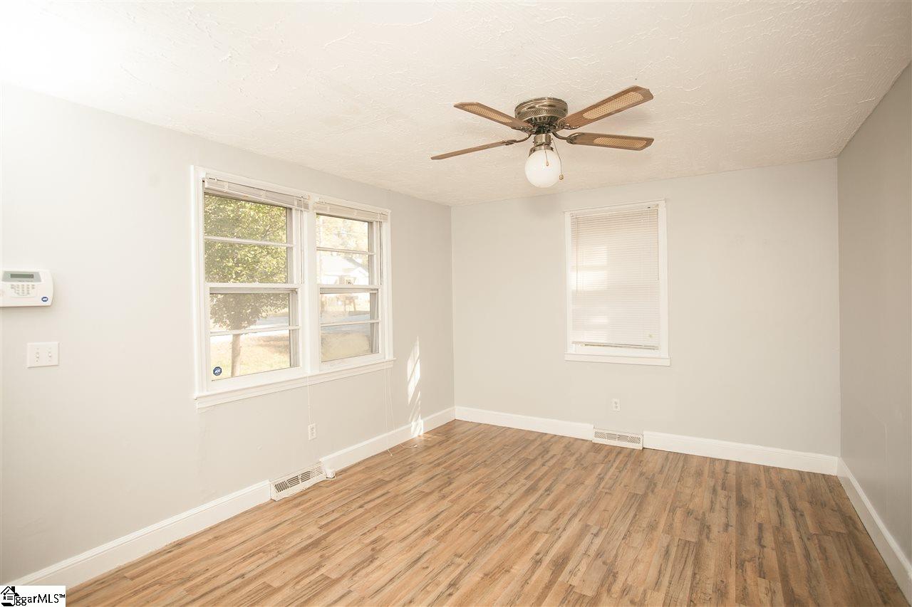 113 Augusta Street Easley, SC 29640 - Photo 18 of 26 Gallery Image 18