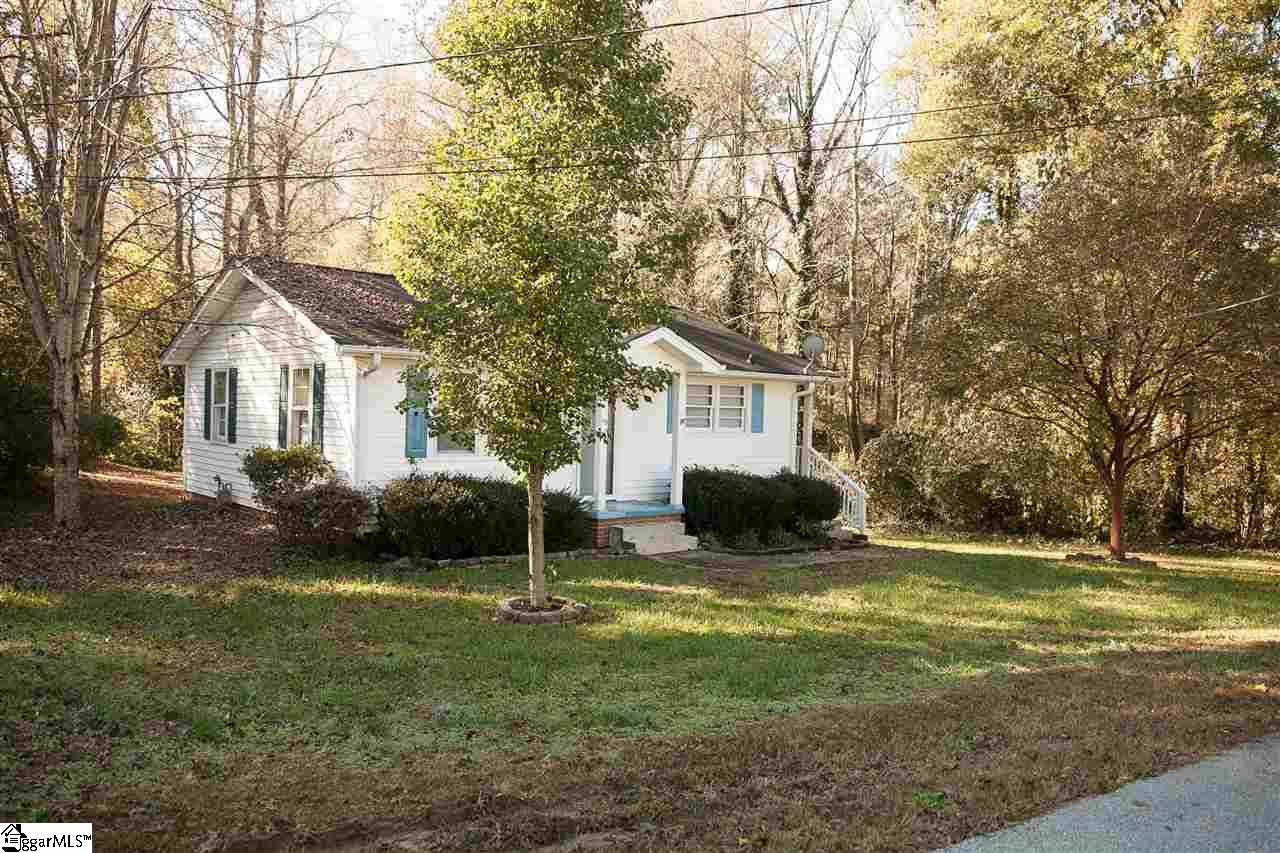 113 Augusta Street Easley, SC 29640 - Photo 3 of 26 Gallery Image 3