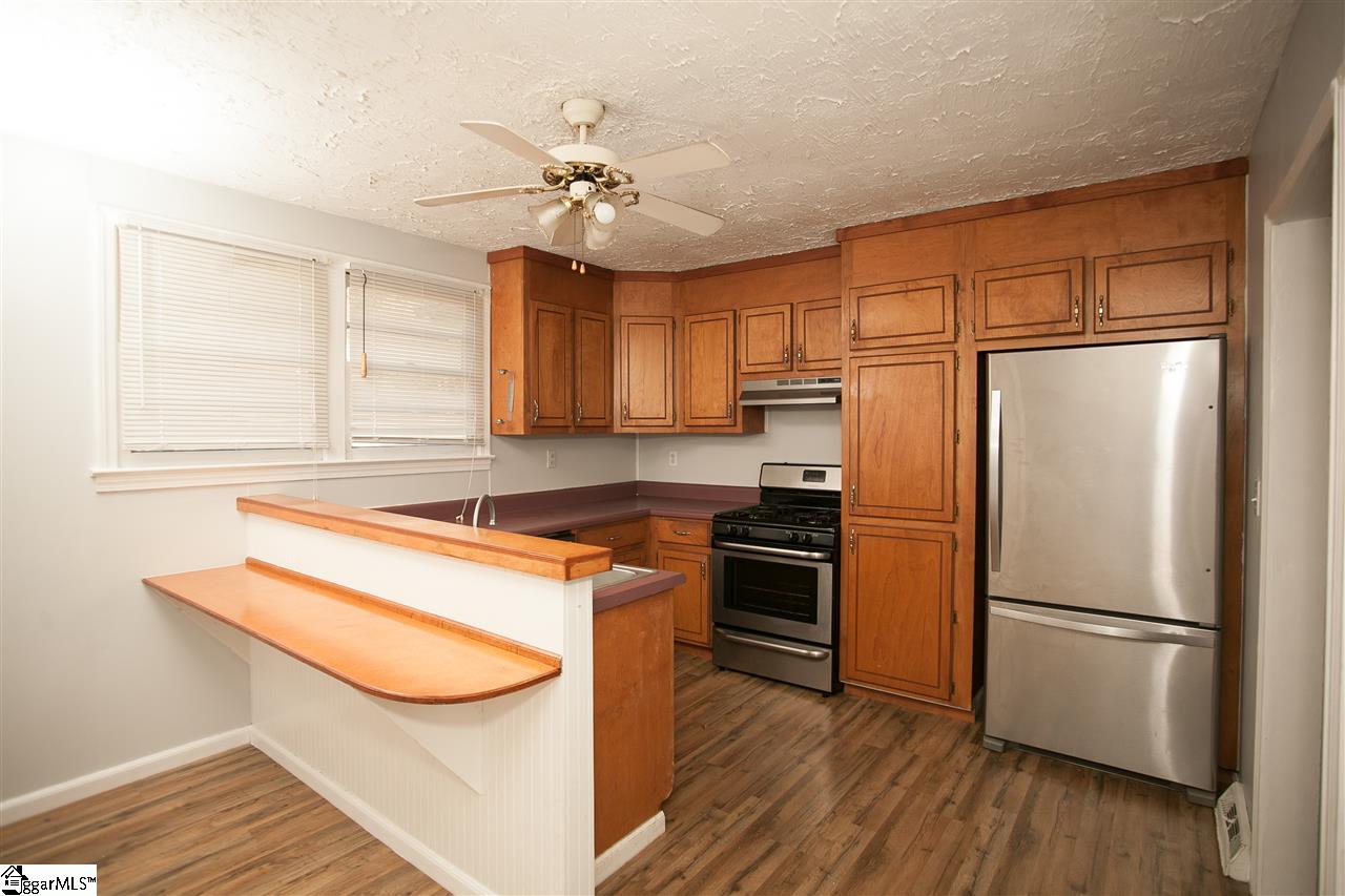 113 Augusta Street Easley, SC 29640 - Photo 7 of 26 Gallery Image 7