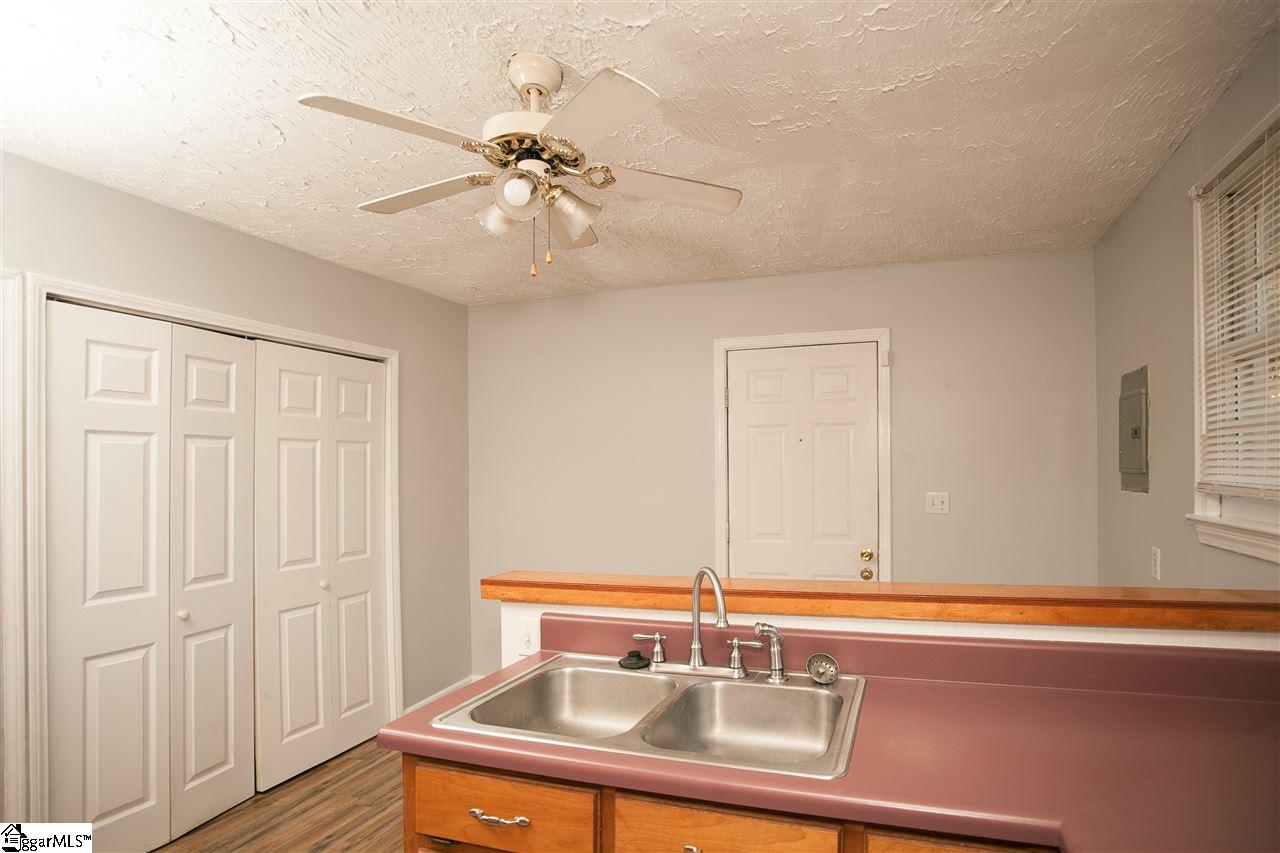 113 Augusta Street Easley, SC 29640 - Photo 10 of 26 Gallery Image 10