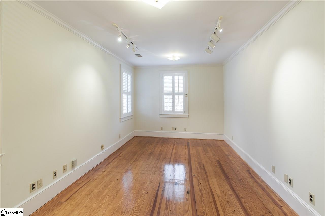 107 Cole Road Greenville, SC 29611 - Photo 16 of 33