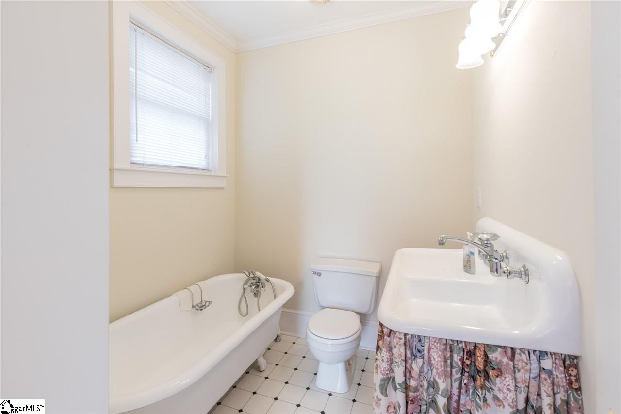107 Cole Road Greenville, SC 29611 - Photo 20 of 33