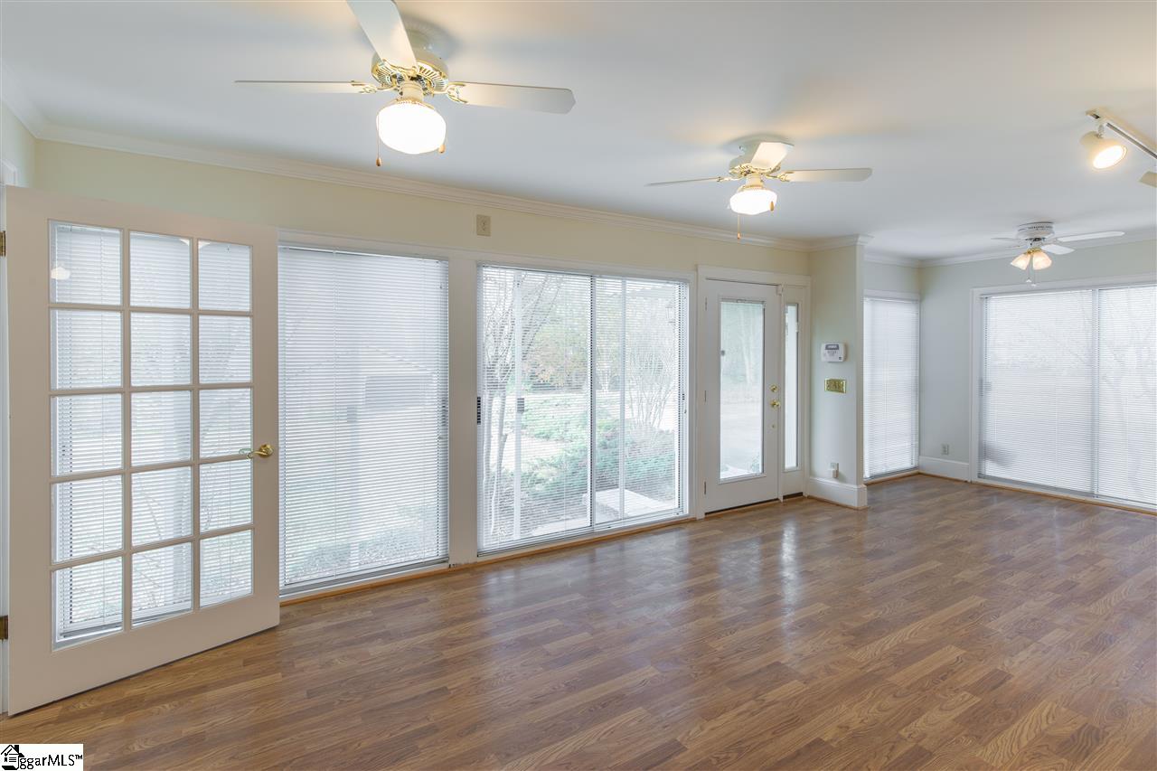 107 Cole Road Greenville, SC 29611 - Photo 6 of 33