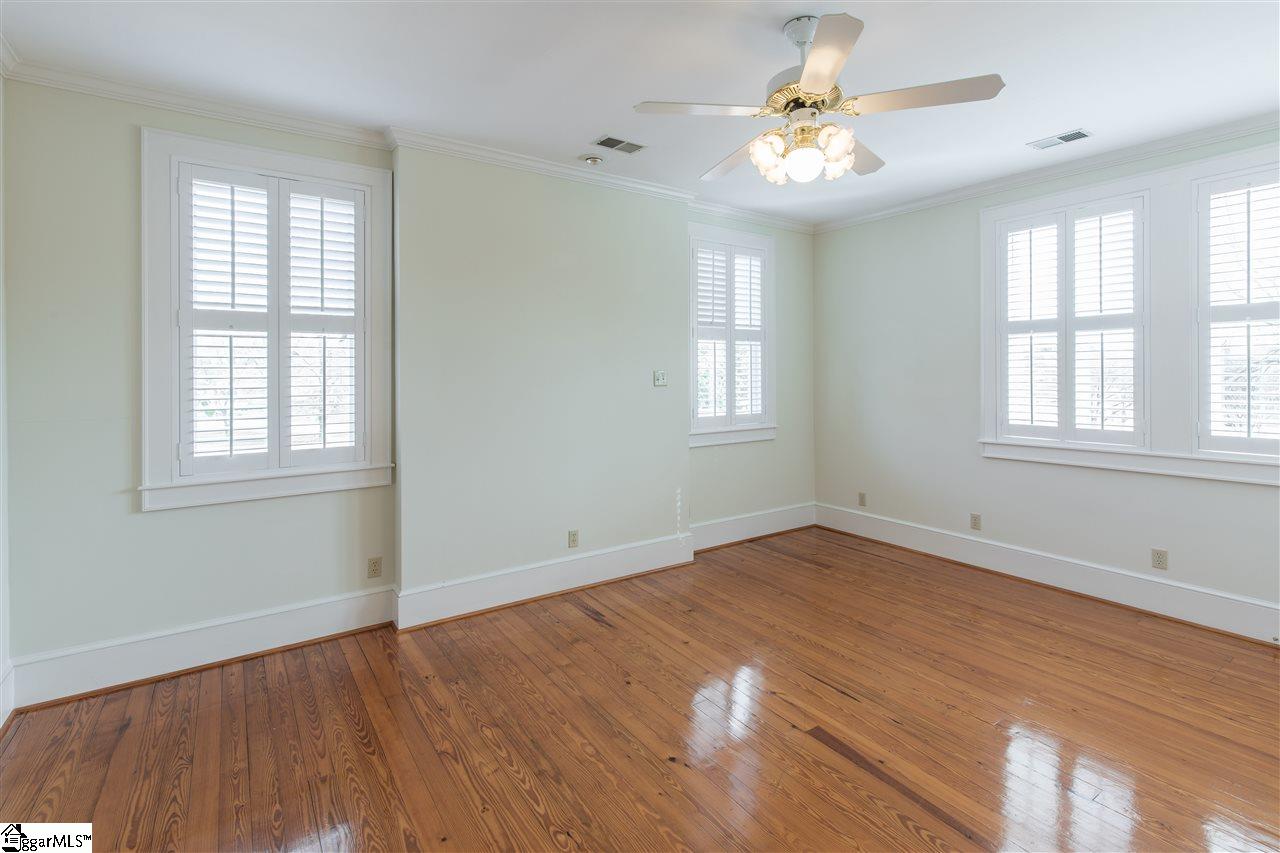 107 Cole Road Greenville, SC 29611 - Photo 7 of 33