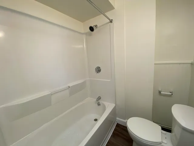 $1,649 | 62 Ferry Street, Unit 1, Manchester, NH 03102