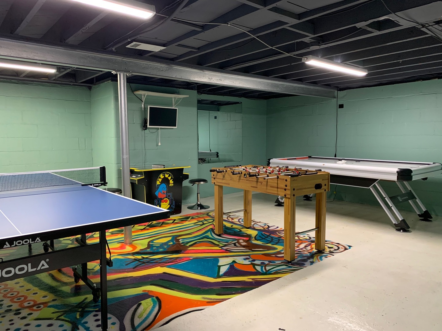 2618 Apache Trail McHenry, IL 60051 - Photo 25 of 34 a patio with table and chairs