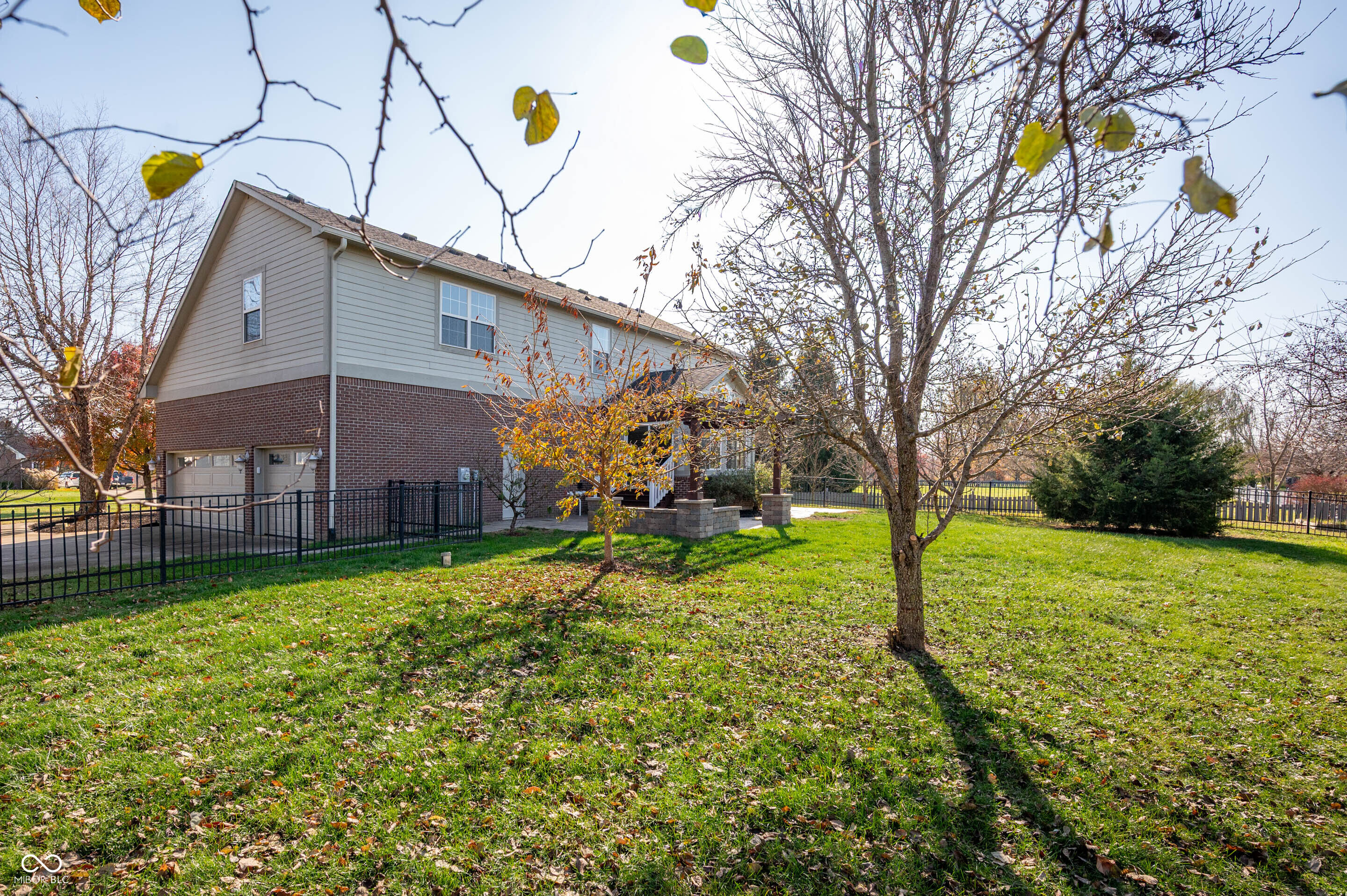 2650 South Parkview Drive New Palestine, IN 46163 - Photo 10 of 41