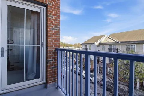 $299,000 | 3 Greenwich Drive, Unit 97, Jersey City, NJ 07305