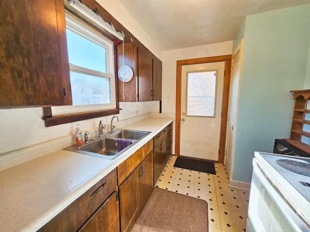 $109,000 | 526 South Minnesota Street, Redwood Falls, MN 56283