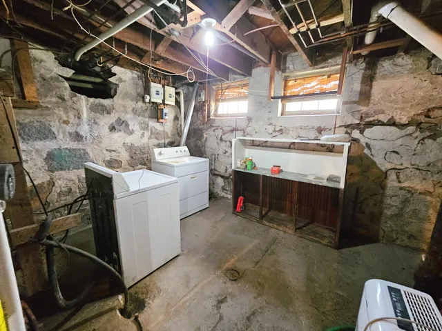 $109,000 | 526 South Minnesota Street, Redwood Falls, MN 56283