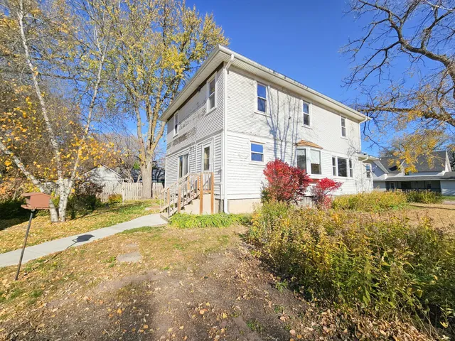 $109,000 | 526 South Minnesota Street, Redwood Falls, MN 56283