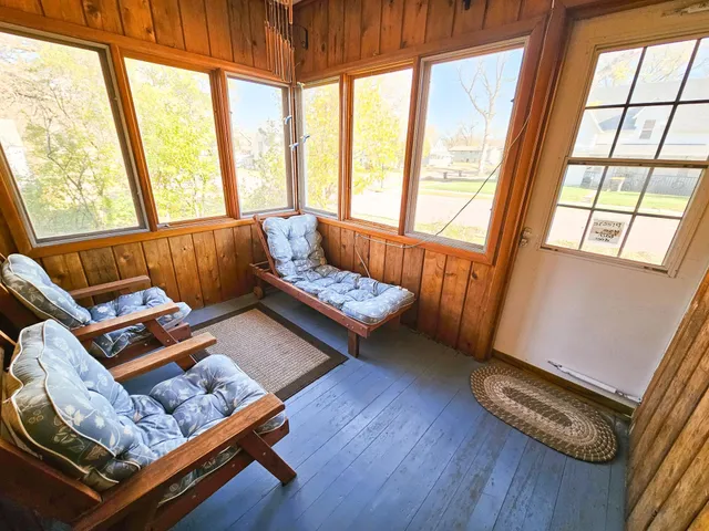 $109,000 | 526 South Minnesota Street, Redwood Falls, MN 56283