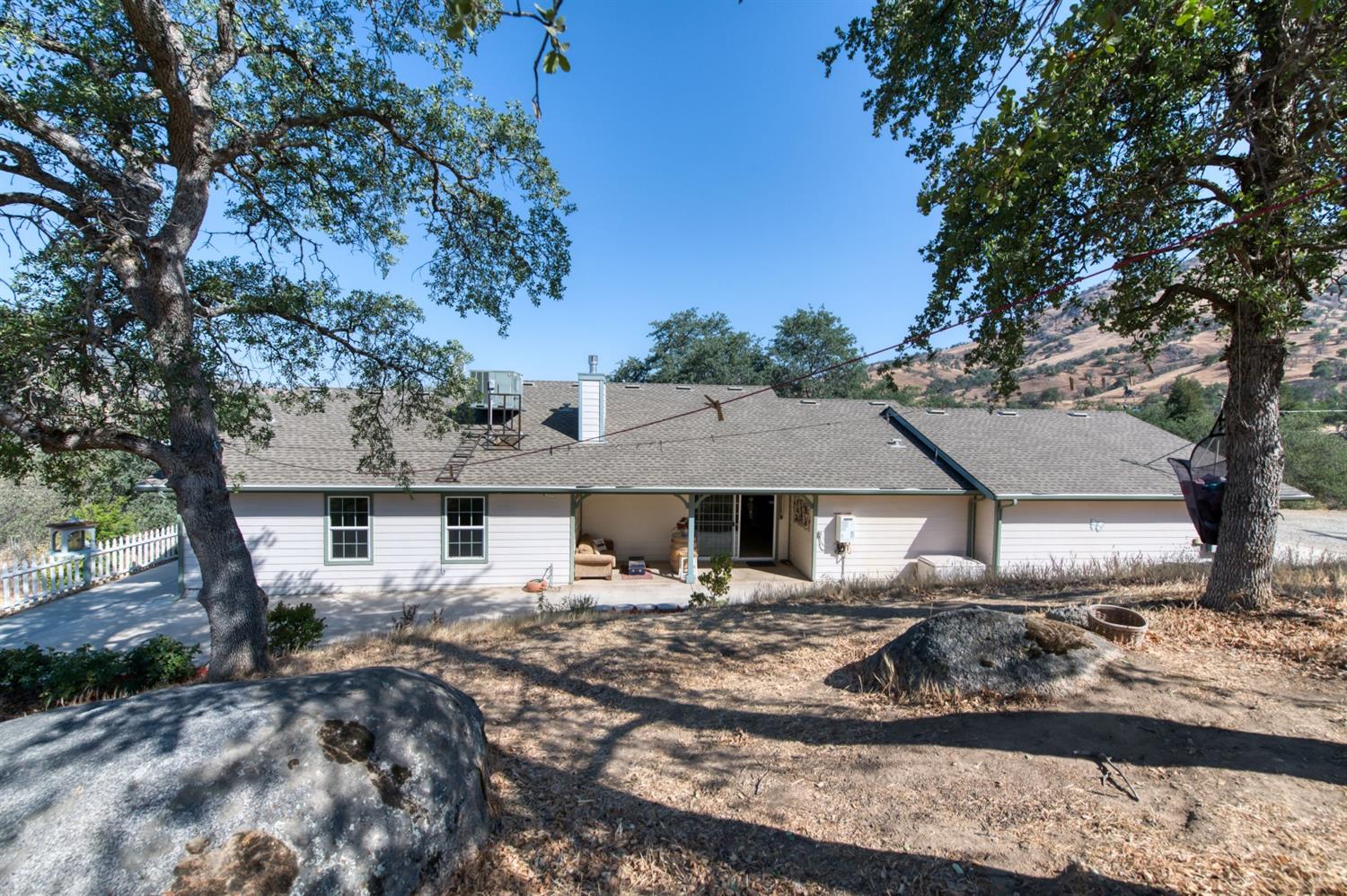 6844 Rodeo Drive Sanger, CA 93657 - Photo 4 of 50 Gallery Image 4