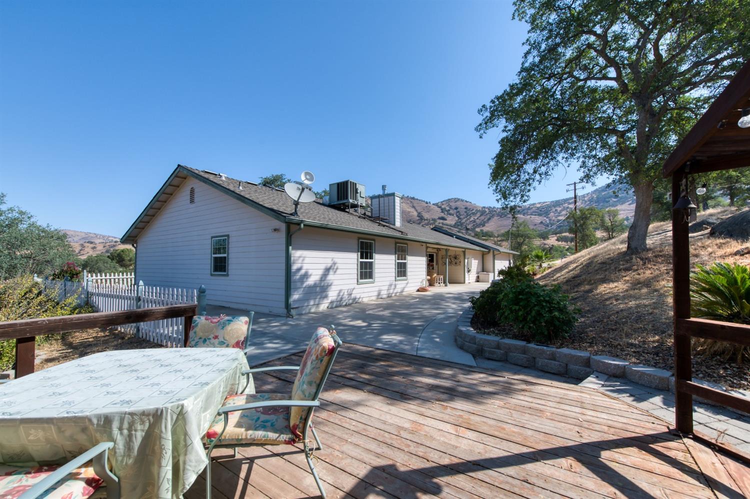 6844 Rodeo Drive Sanger, CA 93657 - Photo 5 of 50 Gallery Image 5