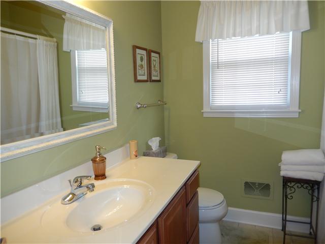 2807 Morgan Road Murfreesboro, TN 37129 - Photo 14 of 20 Guest Bath
