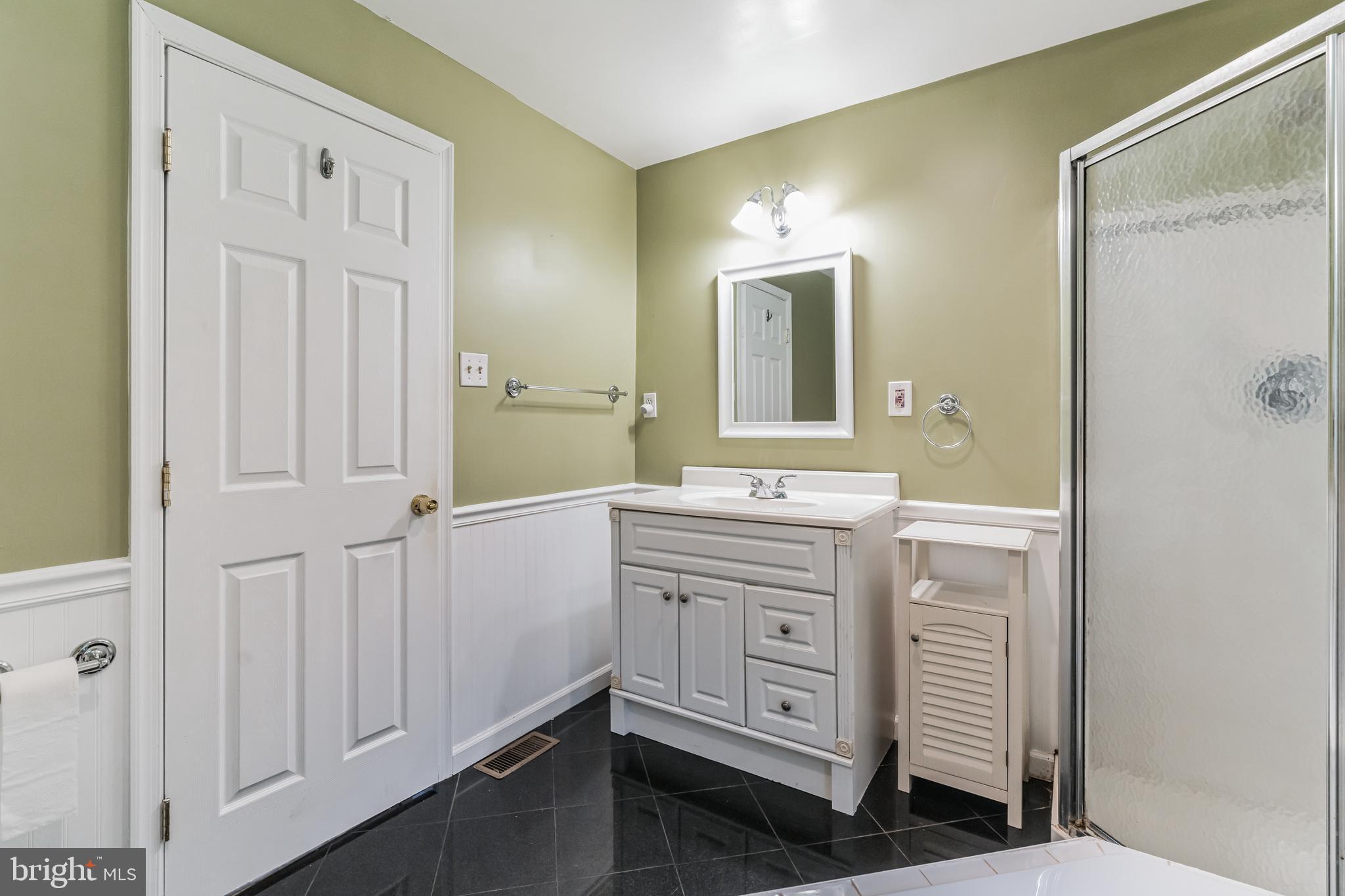 14 Chestnut Road Newtown Square, PA 19073 - Photo 16 of 33 Gallery Image 16