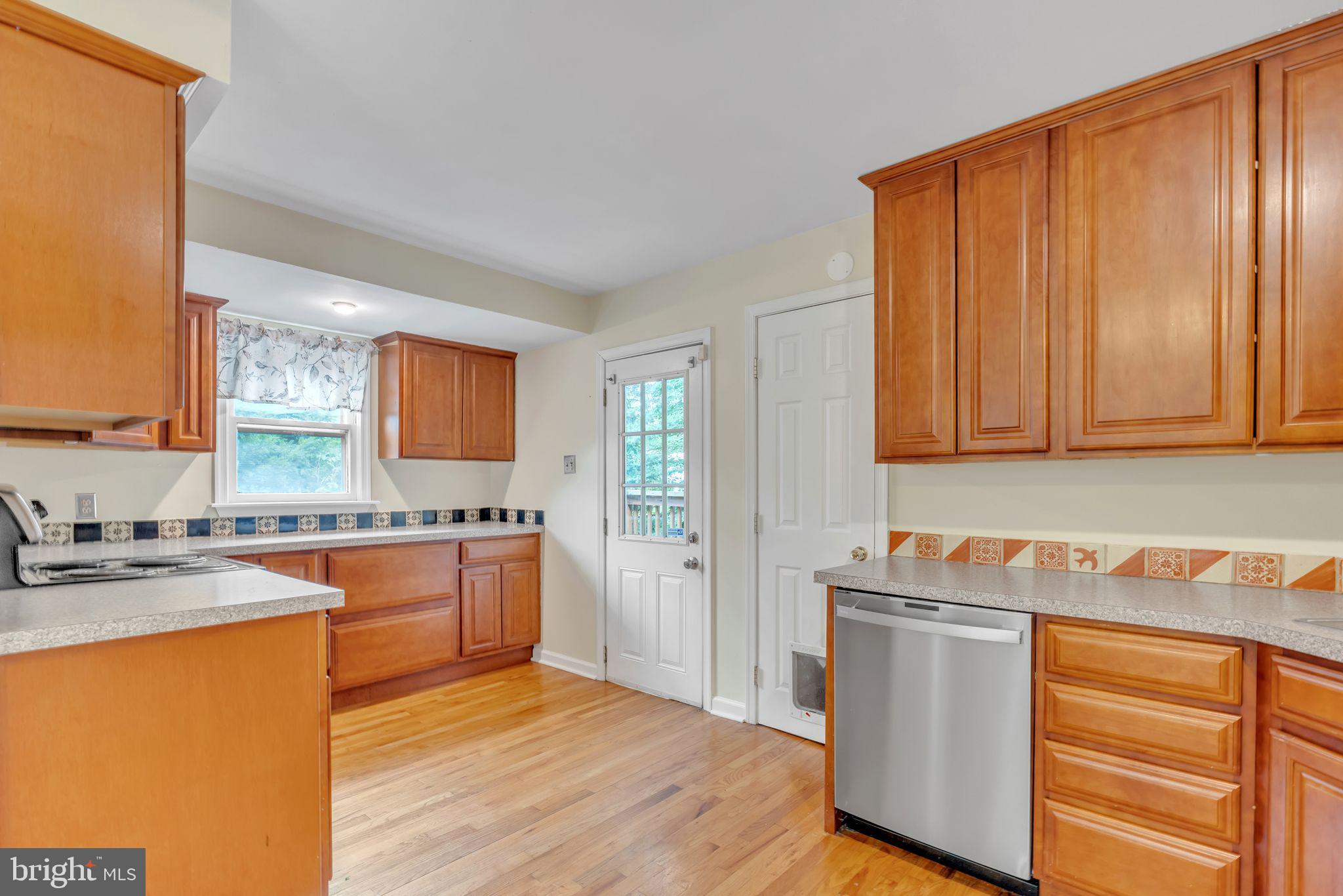 14 Chestnut Road Newtown Square, PA 19073 - Photo 5 of 33 Gallery Image 5
