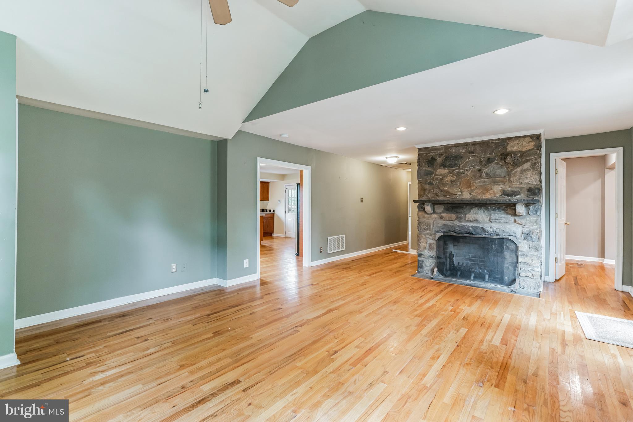 14 Chestnut Road Newtown Square, PA 19073 - Photo 8 of 33 Gallery Image 8
