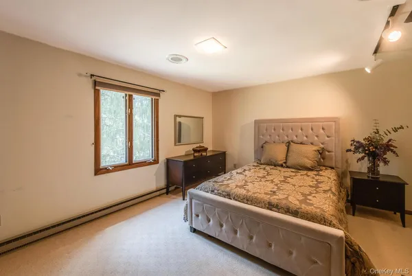 $619,000 | 7 Finnish Lane, LaGrangeville, NY 12540