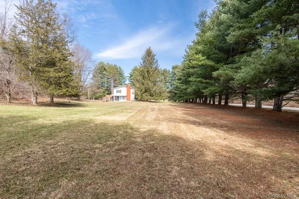 $619,000 | 7 Finnish Lane, LaGrangeville, NY 12540